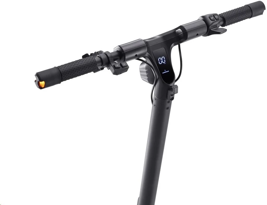 Acer Predator Thunder, Juoda