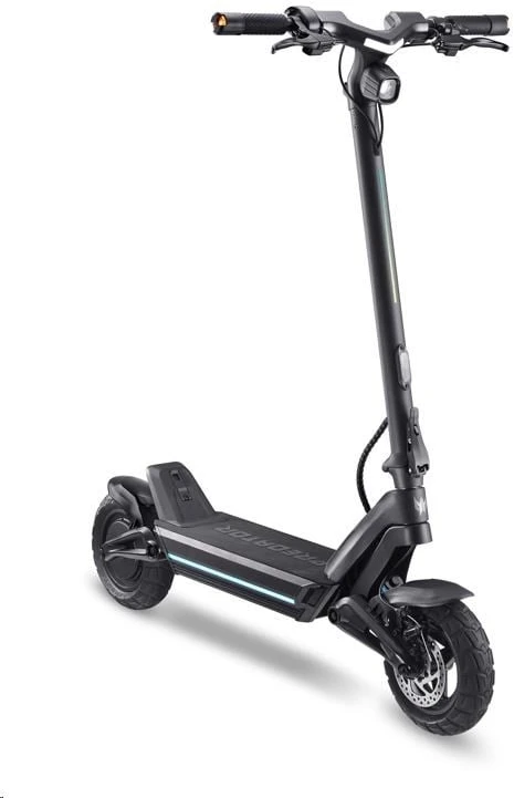 Acer Predator Thunder, Juoda