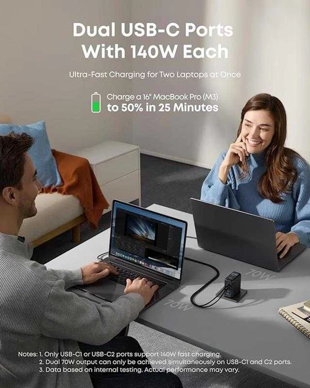 Anker 140W įkroviklis naudojamas dviem nešiojamiesiems kompiuteriams