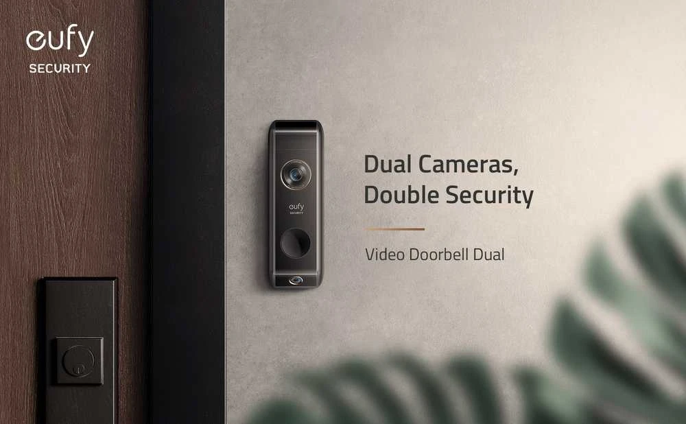 Anker Eufy Video Doorbell 2K su HomeBase, maitinama baterija