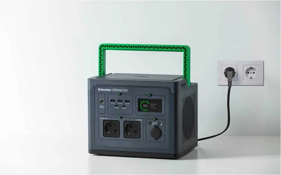 „Apc Schneider OffGrid“ nešiojama elektrinė 500, 230 V, 517 Wh ličio jonų, LCD, 2 CEE 7/3 „Schuko“ lizdai, „Sinewave“, 3 USB-A, 2 USB-C, belaidis įkroviklis