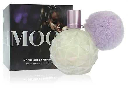 Ariana Grande Mėnesiena