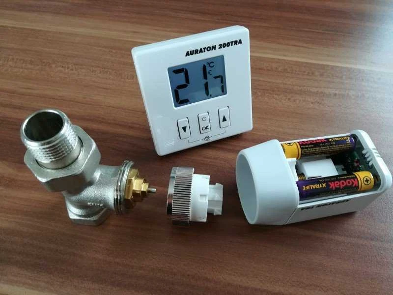 AURATON Apus SET (AURATON 200 RTA) belaidis termoreguliatorius su elektronine radiatoriaus vožtuvo galva (komplektas)