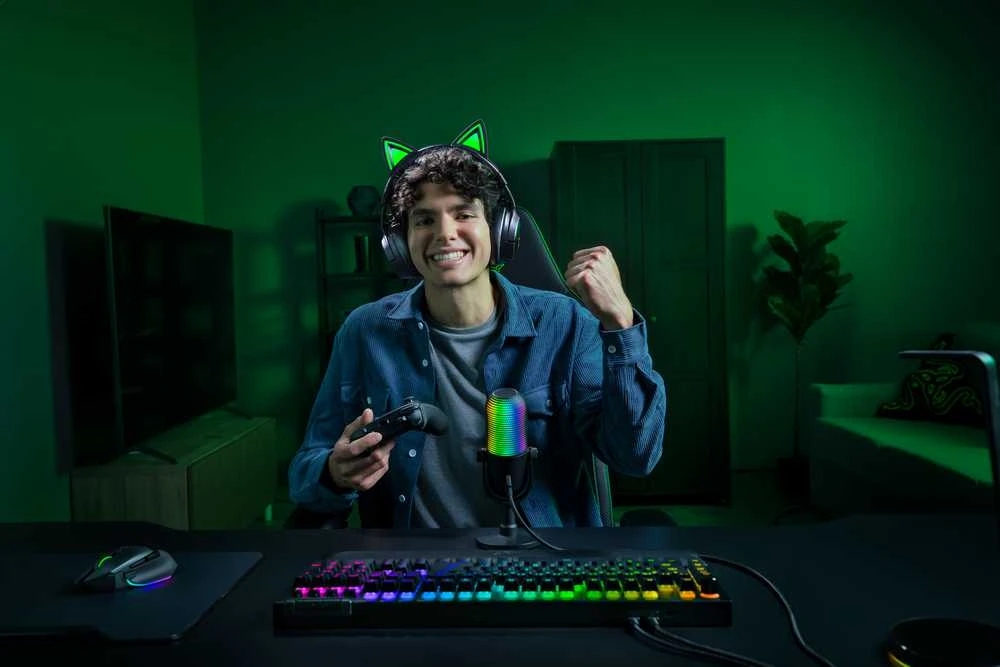 Razer | Ausinės | Kraken Kitty V3 Pro | Bluetooth | Over-Ear | Juodas