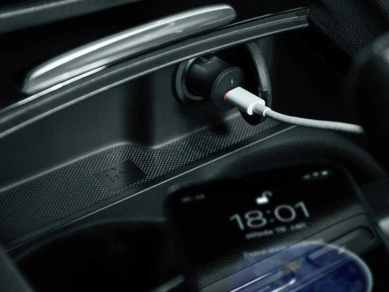 AVACOM CARPRO AUTOMOBILINIS ĮKROVIKLIS SU MAITINIMO ATVEJU