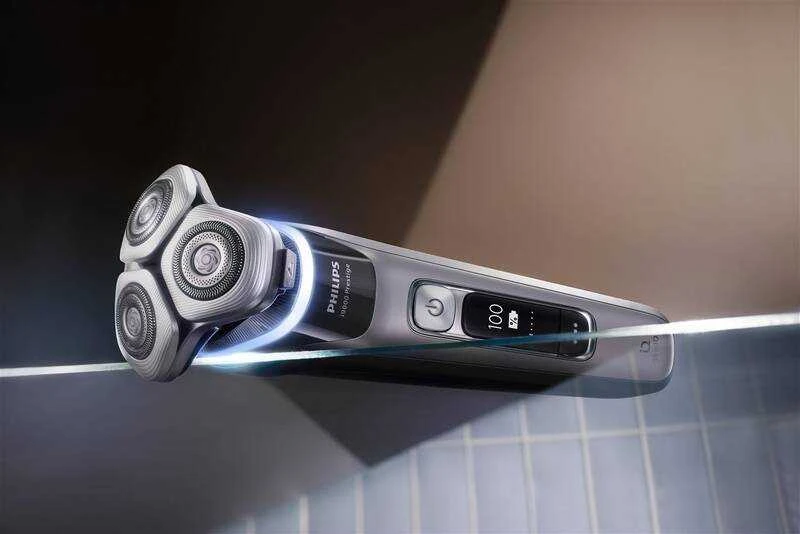 Philips i9000 Prestige drėgnojo ir sausojo skutimo skustuvas su „SkinIQ“