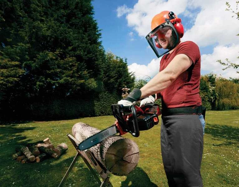 Black & Decker 18V 2,0Ah ličio jonų akumuliatorinis grandininis pjūklas 25 cm, GKC1825L20-QW