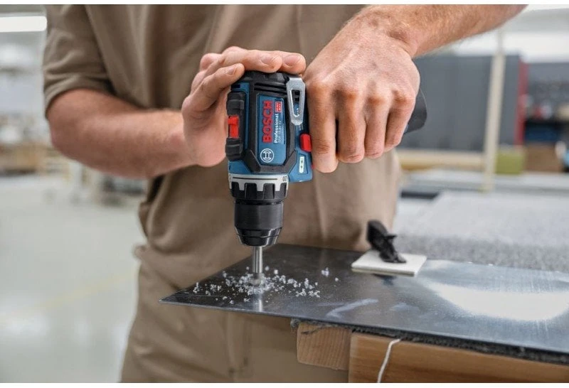Bosch GSR 12V-32, 2x3.0Ah, GAL 12V-40, LB