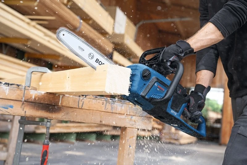 Bosch GKE18V-30 be akumuliatoriaus ir kroviklio Grandininis pjūklas akku