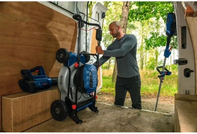 Akumuliatorinė savaeigė vejapjovė BOSCH GRA18V2-46SP 18V, be akumuliatoriaus ir pakrovėjo
