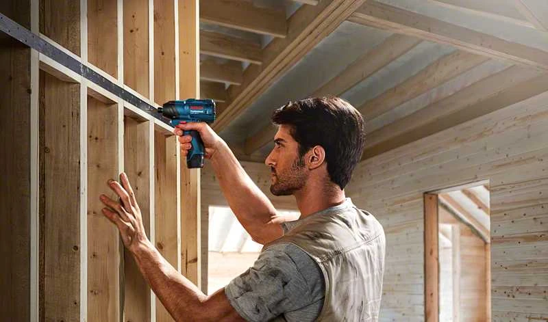 Smūginis veržliasūkis Bosch GDR 120-LI; 12 V; 2x2,0 Ah akum.