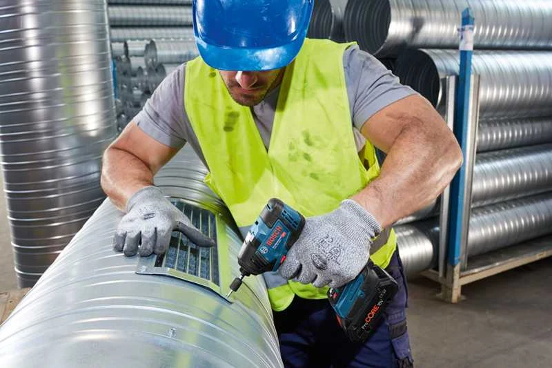 Bosch Akumuliatorinis smūginis suktuvas GDR 18V-200 C, be akumuliatoriaus ir kroviklio
