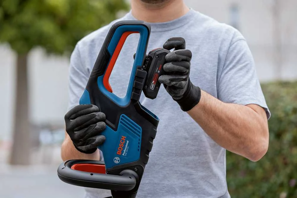 Bosch Akumuliatorinės gyvatvorių žirklės GHE 18V-60 be akumuliatoriaus ir kroviklio