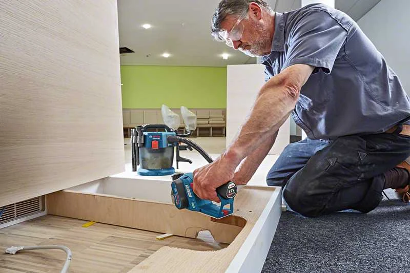 Bosch Akumuliatorinis oblius GHO 12V-20, Be baterijų ir kroviklio