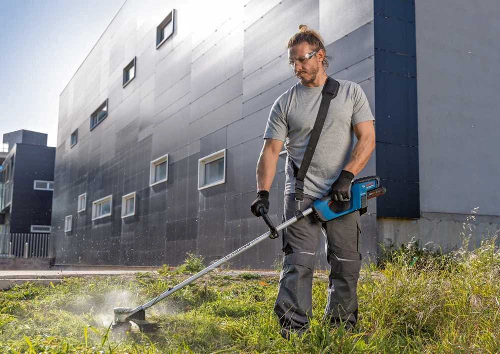 Bosch Akumuliatorinis Trimeris GRT 18V-33 be akumuliatoriaus ir kroviklio aprašymas - Prekės nuotrauka