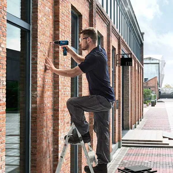 Akumuliatorinis smūginis gręžtuvas-suktuvas Bosch GSB 120-LI Professional, 12V 30/14Nm 2x2,0Ah