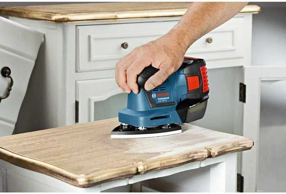 Bosch Akumuliatorinis vibracinis šlifuoklis GSS 18V-10, be akumuliatoriaus ir kroviklio