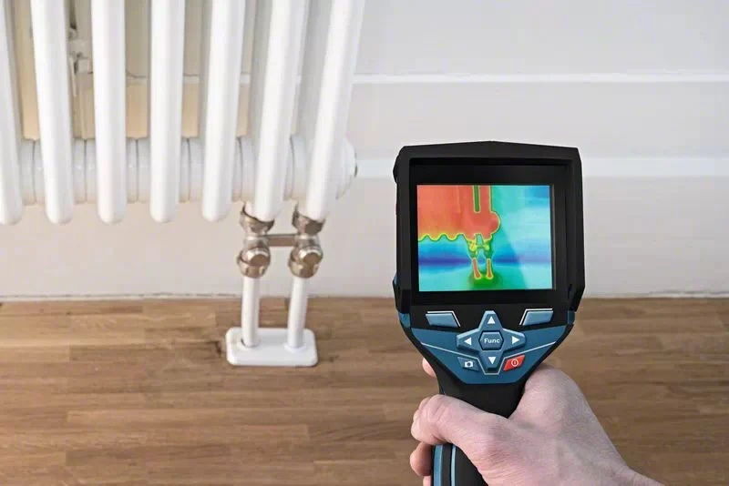 Termovizorius Bosch GTC 400 C, 12V, be akumuliatoriaus ir kroviklio