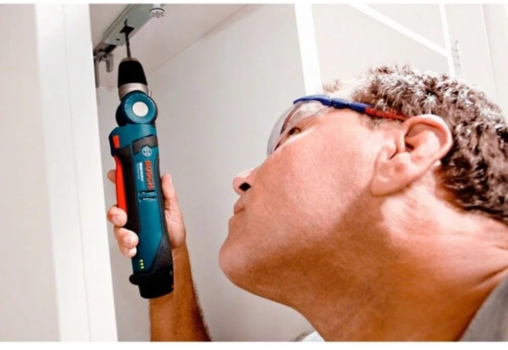 Bosch Akumuliatorinis kampinis gręžtuvas GWB 12V-10, be akumuliatorių ir kroviklio