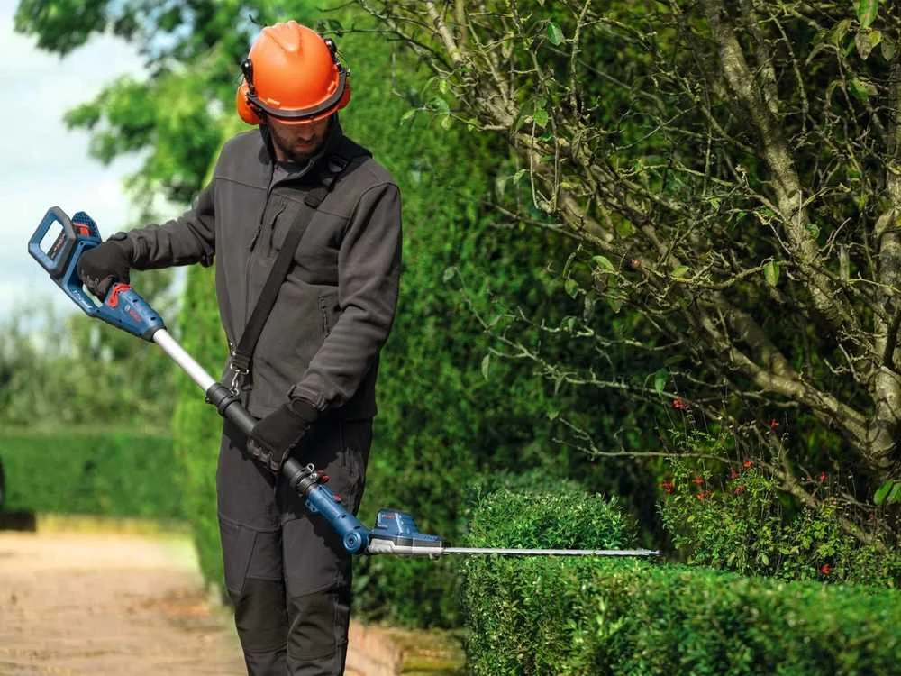 Teleskopinės gyvatvorių žirklės Bosch GHE 18V-50 TP Professional; 18 V; 50 cm (be akumuliatoriaus ir pakrovėjo)