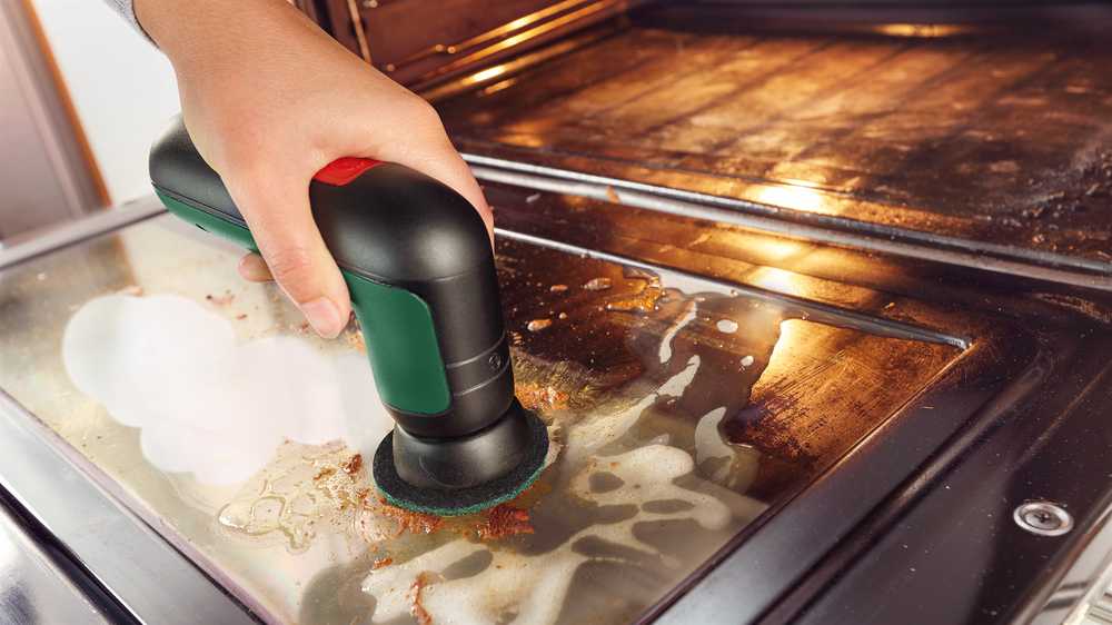 Akumuliatorinis valymo šepetys Bosch Universalbrush