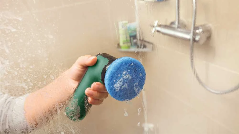 Akumuliatorinis valymo šepetys Bosch Universalbrush