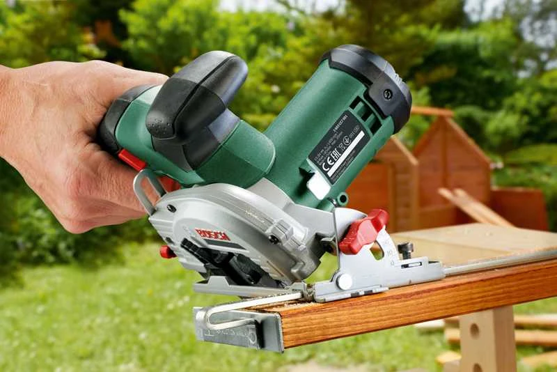 Bosch UniversalCirc12 solo