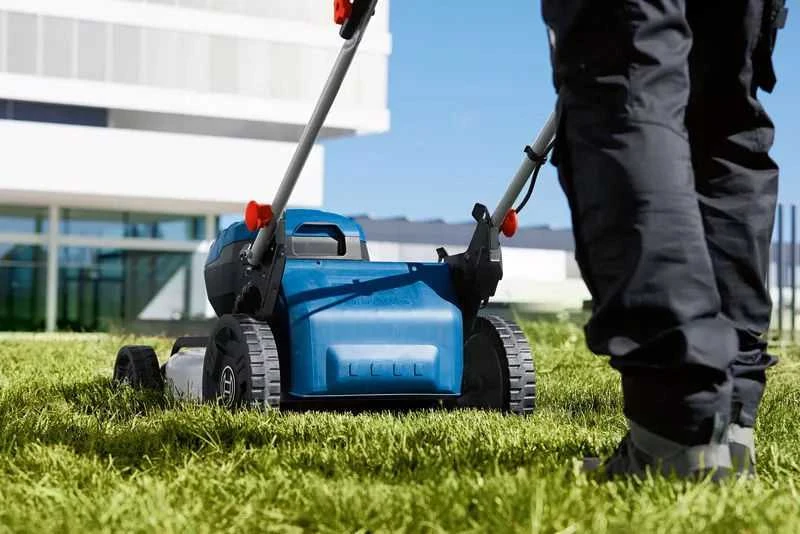 Bosch vejapjovė 18V2-46, 2x18V, 46cm, be akumuliatoriaus ir kroviklio