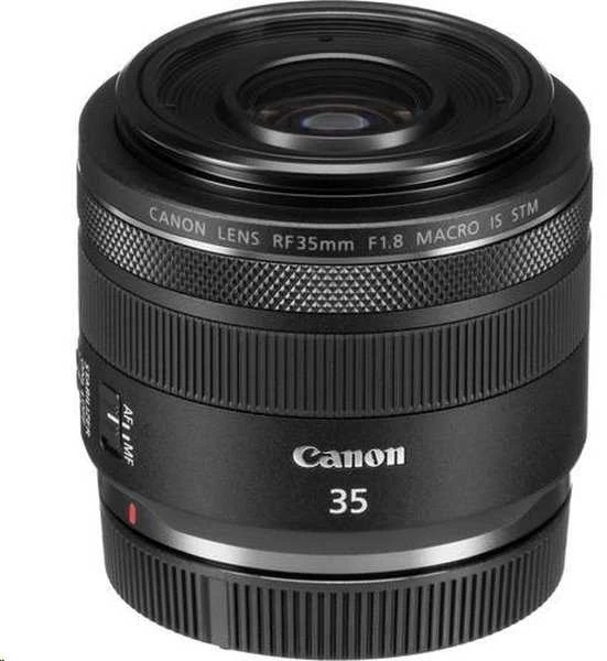 „Canon RF 35mm F1.8 IS STM Macro“ objektyvas.