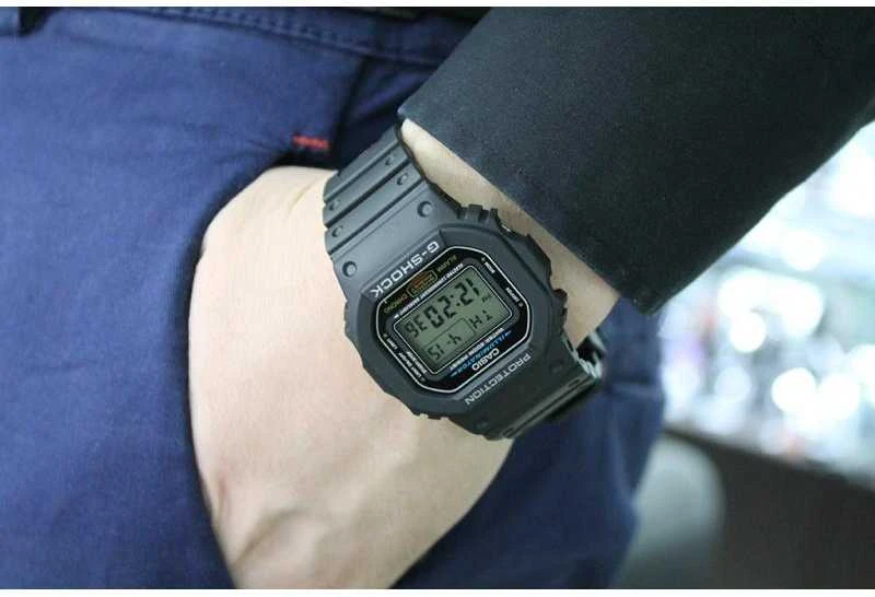 Laikrodis Casio G-Shock DW-5600UE-1ER