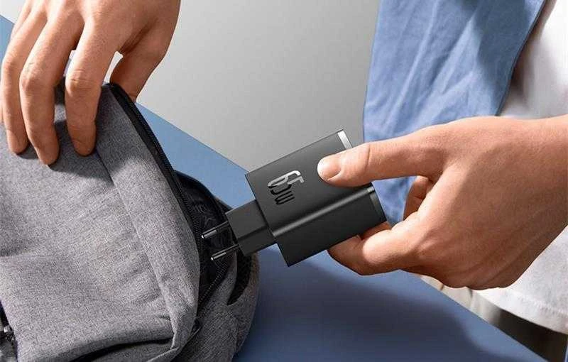Sieninis įkroviklis Baseus OS-Cube Pro 2xUSB-C + USB, 65W (juodas)