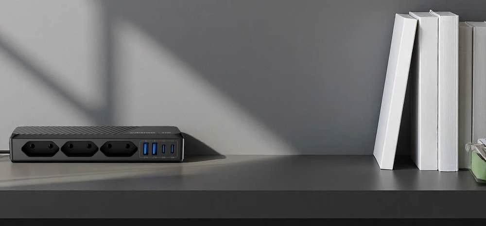 „Cubenest PowerStrip SlimLine“ 2xUSB-A + 2xUSB-C 33W juodas