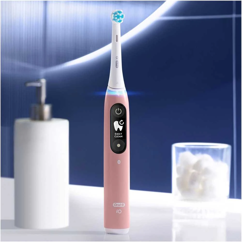 Oral-B Dantų šepetėlis + Travel Case | iO6 | Įkraunamas | Suaugusiems | Šepetėlių skaičius galvutės įeina 1 | Number of teeth brushing modes 5 | Rožinė
