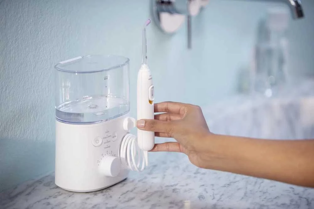 Irigatorius Philips Sonicare Power Flosser 7000 serijos HX3911/40, Baltos spalvos