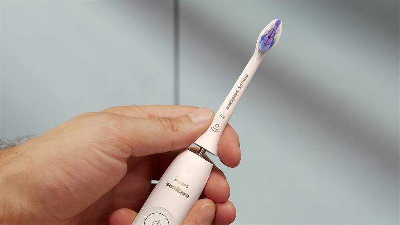 4 dalių šepetėlių galvučių pakuotė Philips Sonicare Sensitive HX6054/87, Baltos spalvos