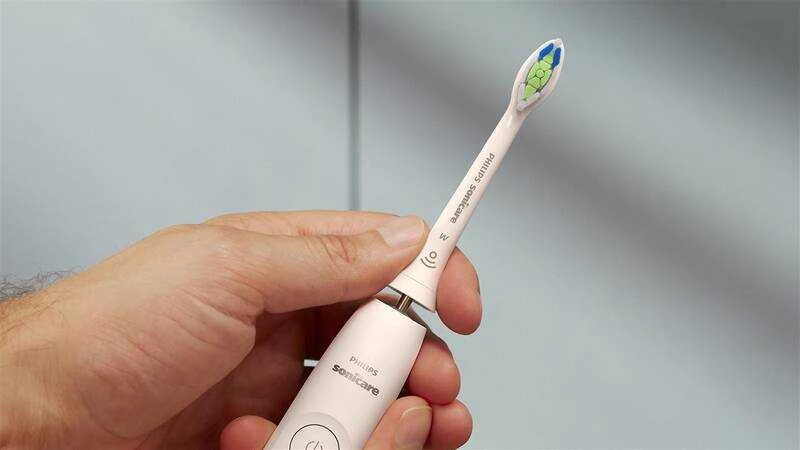 Philips Sonicare Optimal White 4 dalių šepetėlių galvučių pakuotė HX6064/87