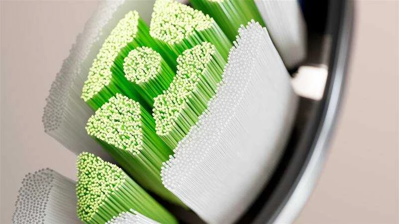 8 dalių šepetėlių galvučių pakuotė Philips Sonicare Optimal White HX6068/88, Juodos spalvos