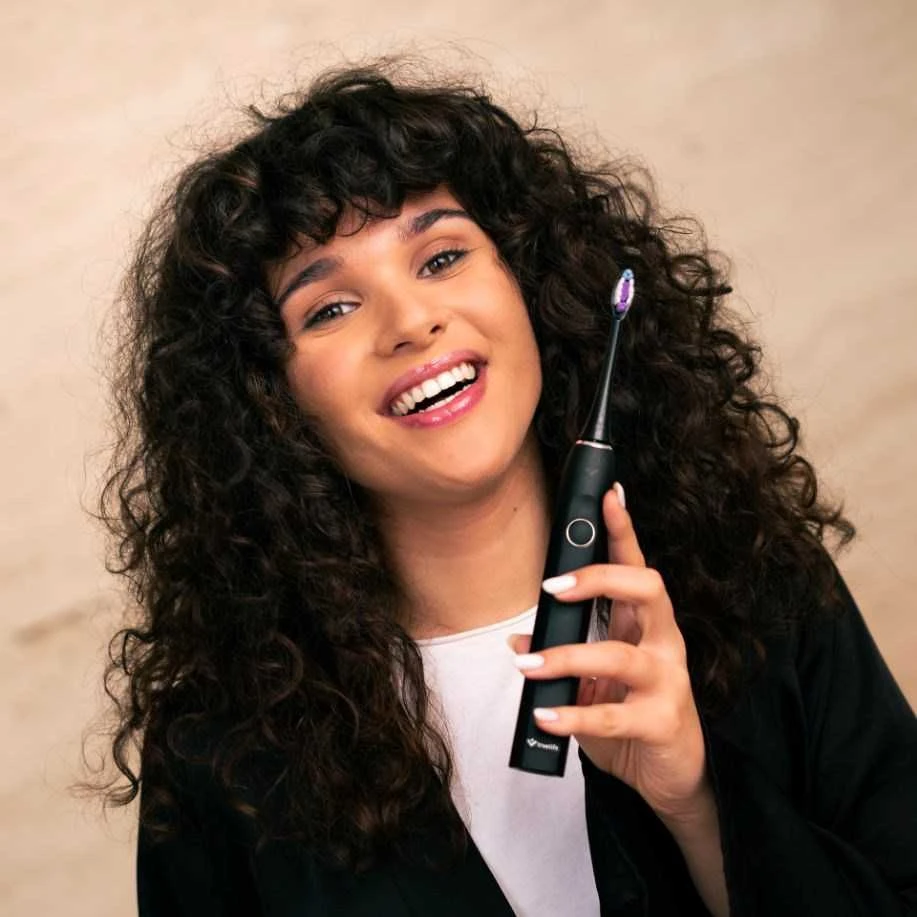 TrueLife SonicBrush Clean70 UV Sonic Dantų šepetėlis, Juodas