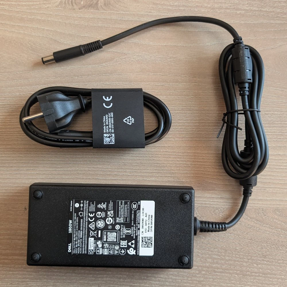 „Dell“ 180 W 7,4 mm kintamosios srovės adapteris su maitinimo laidu – Europa