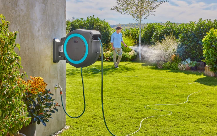 Gardena Akumuliatorinė prie sienos tvirtinama žarnos ritė PowerRoll XL, rinkinys, 35 m žarnos, turkio spalvos aprašymas - Prekės nuotrauka