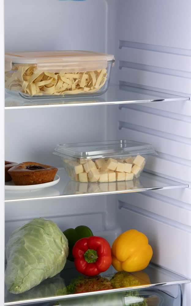 Šaldytuvas DOMO DO91706R Retro fridge-šaldiklis bottom 147/44 l, juodas
