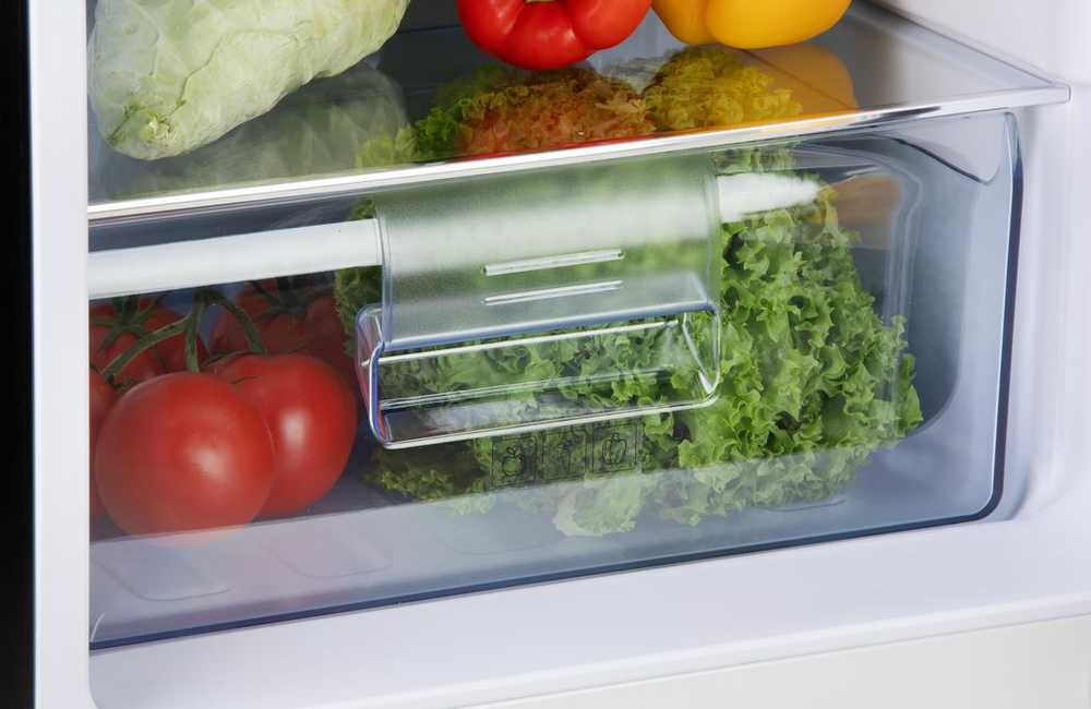 Šaldytuvas DOMO DO91706R Retro fridge-šaldiklis bottom 147/44 l, juodas