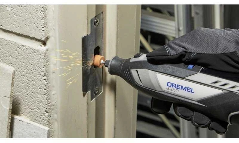 Dremel 8240-5/65 Platinum su 65 priedų