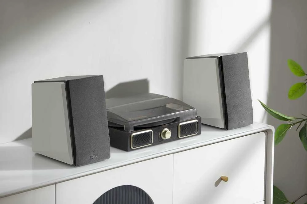 Kolonėlės Edifier R1700BT, Baltos/Juodos spalvos