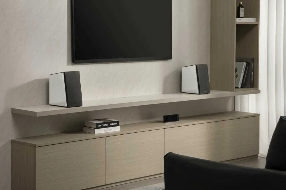 Kolonėlės Edifier R1700BT, Baltos/Juodos spalvos