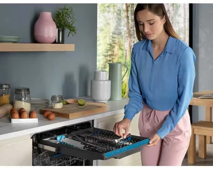 Indaplovė Electrolux EEM48200IX