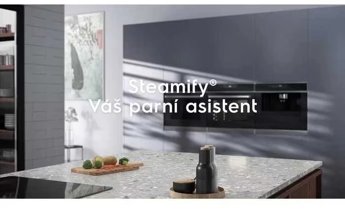 70l.talpos įmontuojama garinė juodos spalvos orkaitė Electrolux EOB8S39WZ