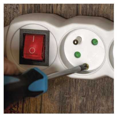 Emos Extension cable 5 m / 5 sockets / with switch / baltas / PVC / 1.5 mm2