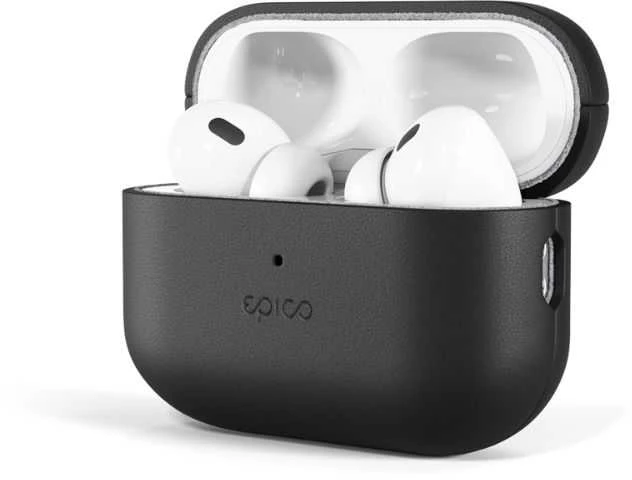 Juodas odinis Epico dėklas atidarytu dangteliu su AirPods Pro
