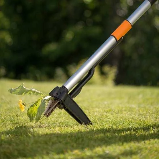 Fiskars SmartFit™ piktžolių ravėtuvas